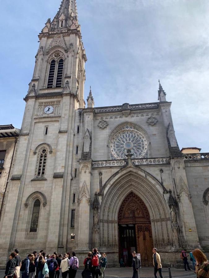 Old Town Cathedral Bilbao Apartment Bagian luar foto